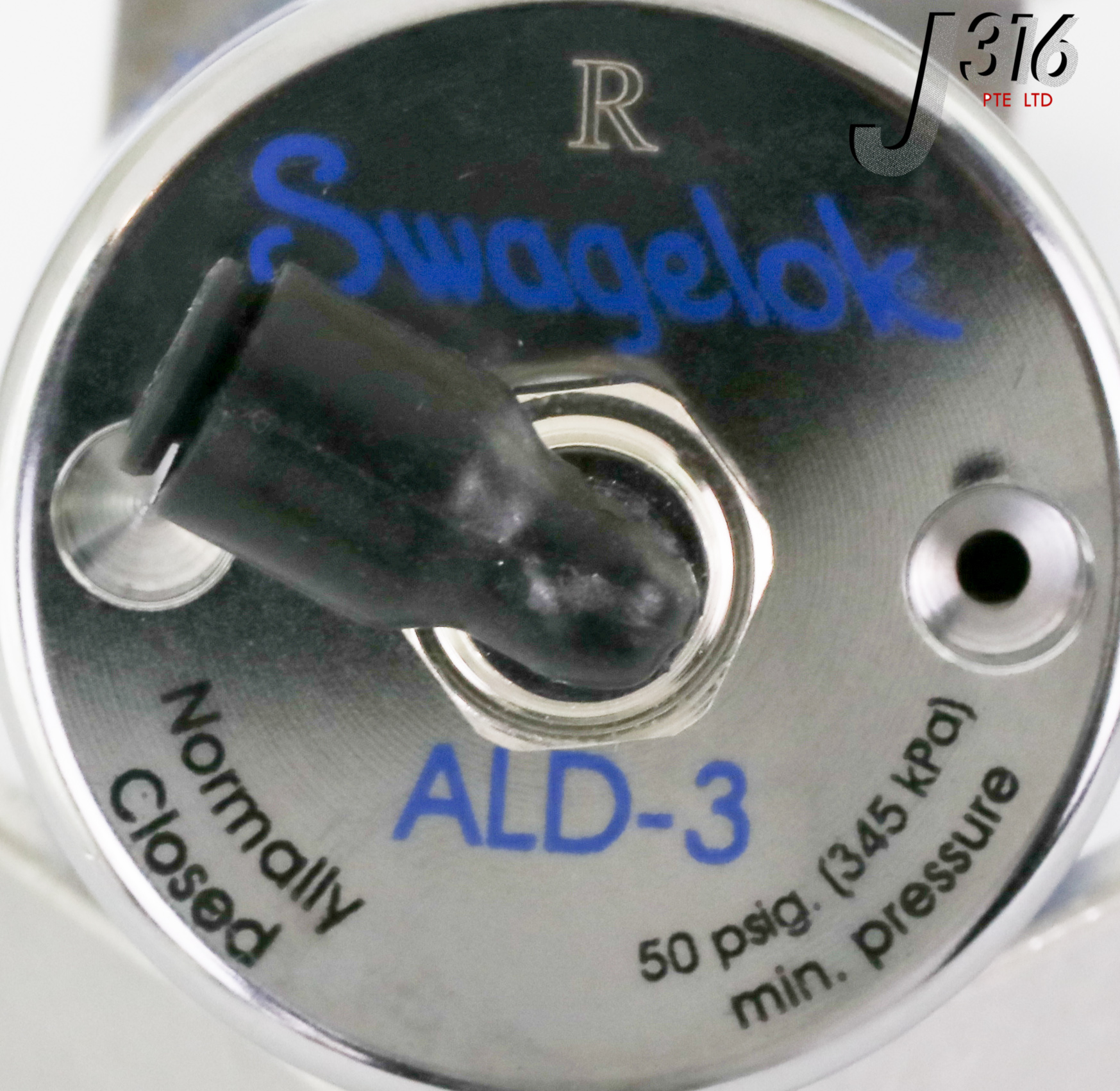 13697 SWAGELOK 2 WAY DIAPHGRAM VALVE W/ BALLUFF BES0315 SENSOR ALD